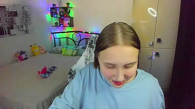 CrazyBitchInLace webcam