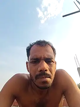 Daddyishere_19 webcam