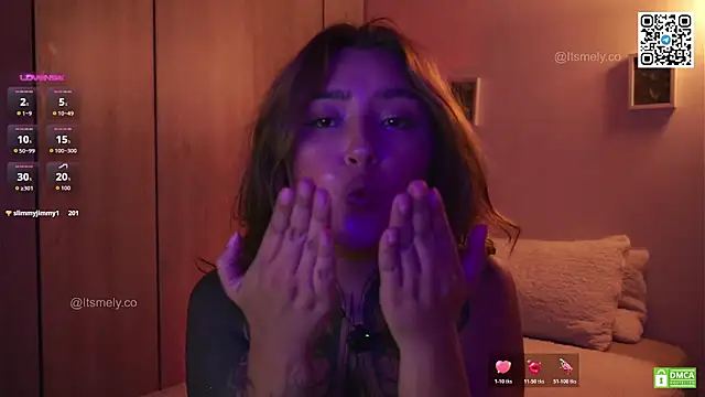 Melaniee_love webcam