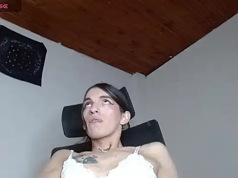 Scarlett_crastrawberry webcam