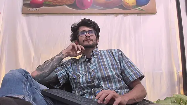 Loggan_donnelly webcam