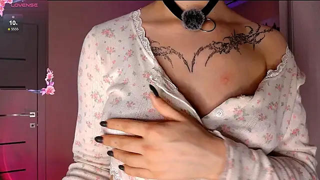 Alexa_Sparkle webcam