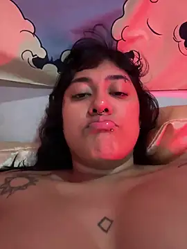 Webcam Model (pawmistry)  is live.Free join now!