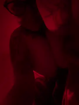 paynefullpleasure (F young) - Mirror dildo cum show