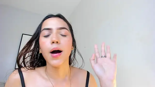 elle_argent - Elle_Argent's free webcam - UK Sex Cams