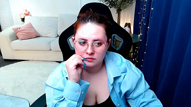 Hennessy_bunny webcam