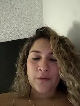 Sara_smiiith211 webcam