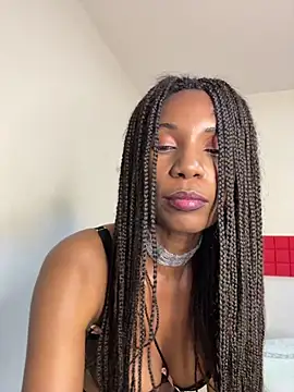 ShantelSexyYoungMilfie