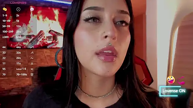 Charlotte_greys webcam