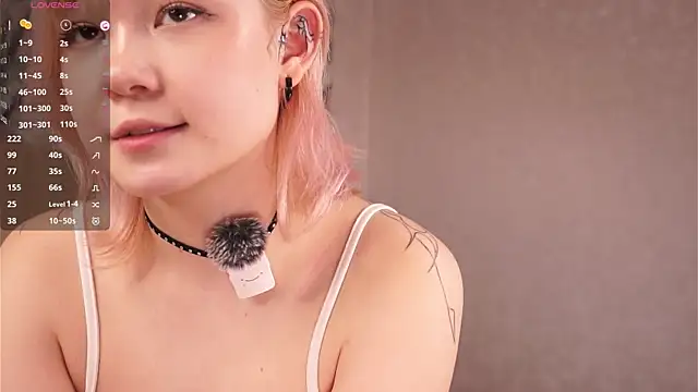 MarjoryHowlingwolf webcam