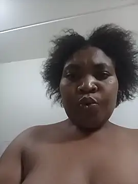 BeverlyQueen15 webcam