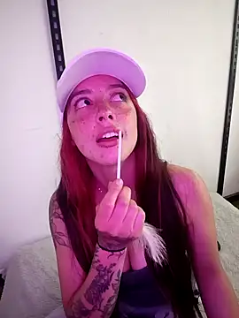 sadashi_moon_ofice webcam