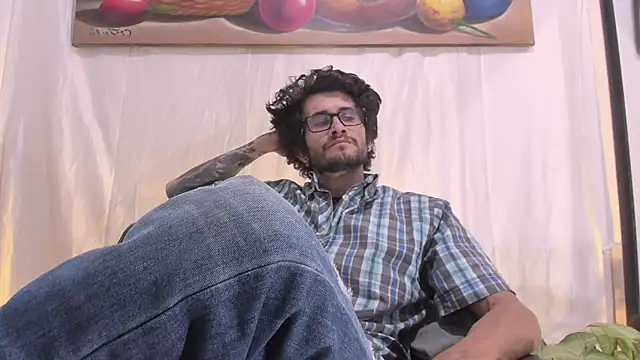 Loggan_donnelly live sex cam