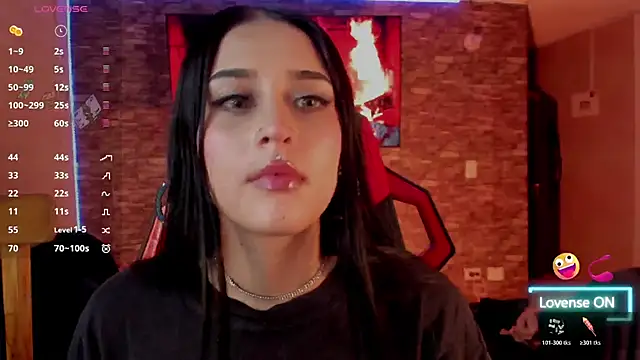 Charlotte_greys webcam