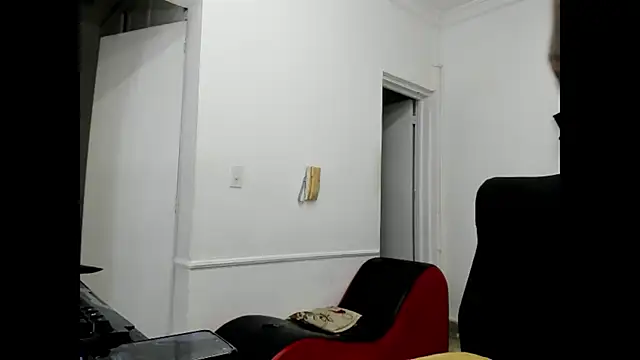 StraightBoy_Nick webcam