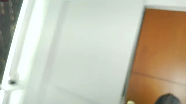 Witch_Scarlet webcam