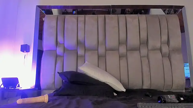 RaquelleValmont webcam