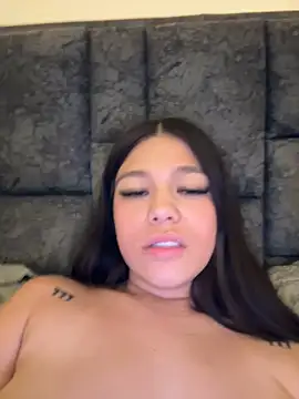 Alyshanon18 webcam