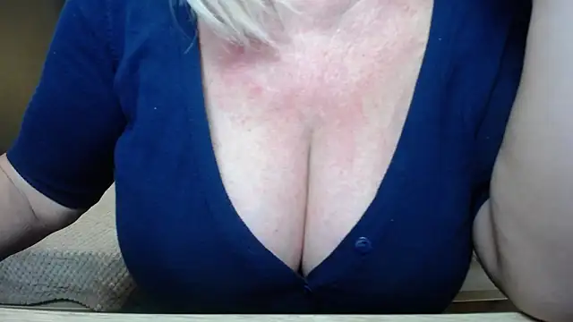 BlondyLeeBest live sex cam