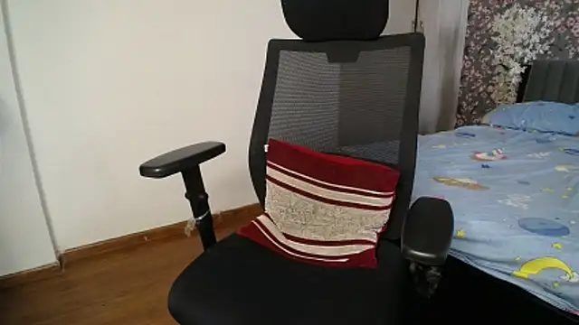 little_princess01 (F teen) - shower show