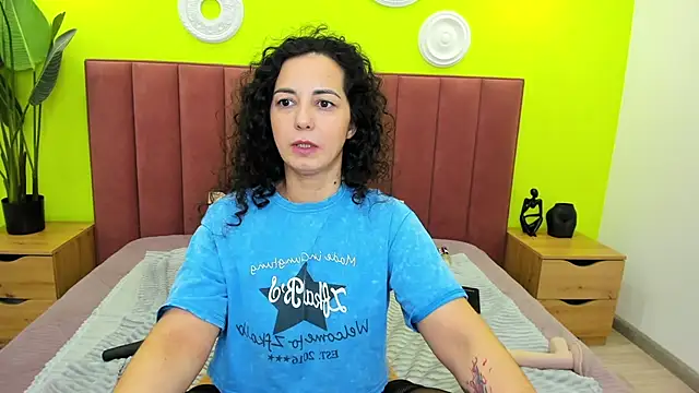 Linda_Insatiable webcam