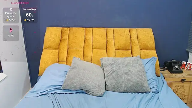 KendraaSimons webcam