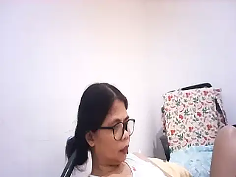 pinay_milfxx webcam