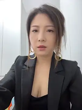 美女Lola666999在线直播
