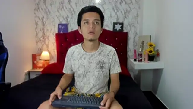 Alejandra_and_James_ webcam