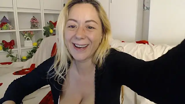 _karolynesyera_ webcam