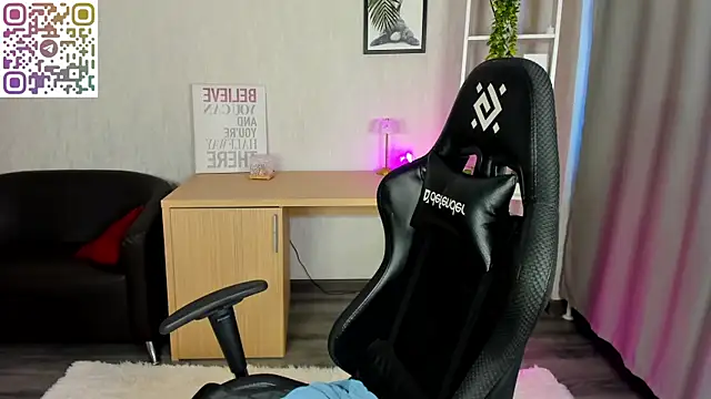 Margaret__Moon webcam