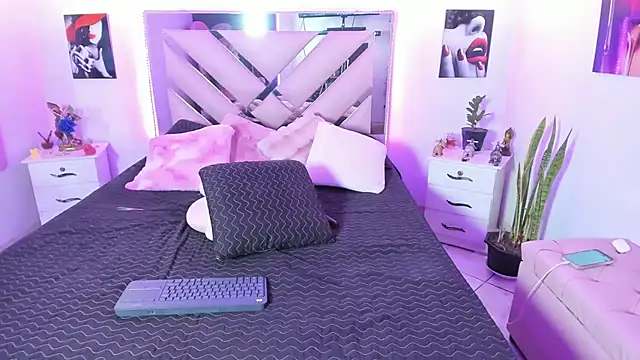 Preview of karly_moon