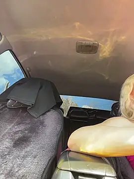 merlindave (F young) - Finger ass /naked✌️🫦