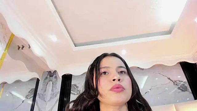 VictoriaKyros webcam