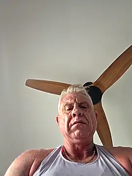 Handsolo_porn webcam