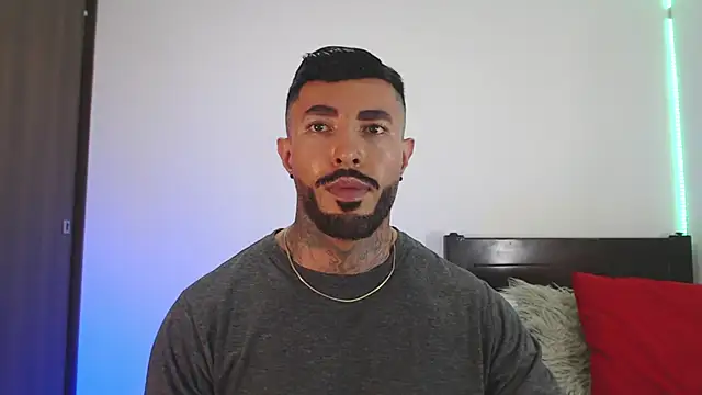 andrea_de_lucaa webcam