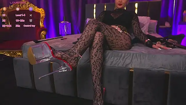 EmpressDesires webcam