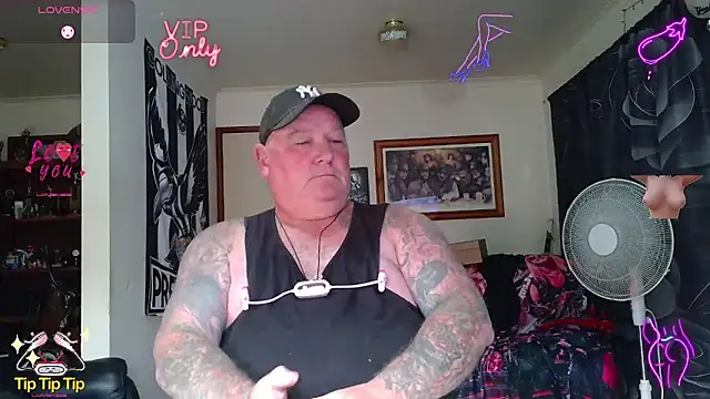 KINKYBLUEYES69 webcam