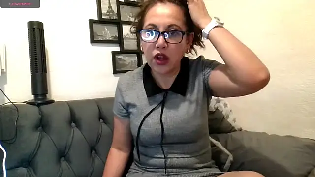 MirandaLatinaLovely webcam