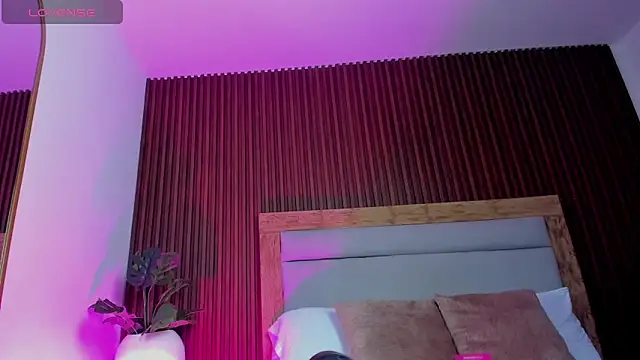 emma_hiltonn_ webcam