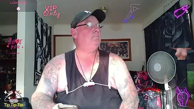 KINKYBLUEYES69 webcam