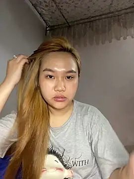 Almira6868 webcam