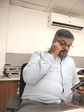 desi_lodo_gujju_boy (Ask my age) - 🔥 Office Time 🔥 Tip or Pvt Show