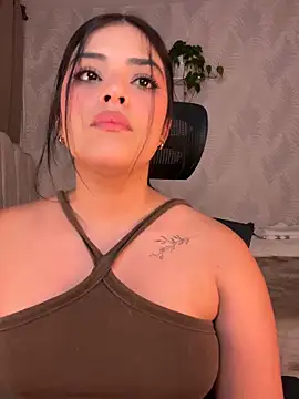 Webcam Model (Sara-Evans)  is live.Free join now!