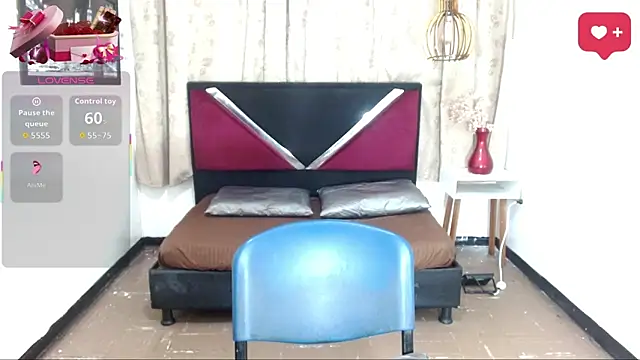 luisa__torres webcam