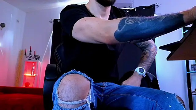 MightyAaron66 webcam