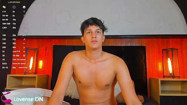 Leo_Savage_ webcam