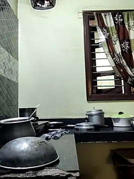 yamini1431 Stripchat cam model