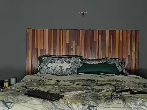 LauraaPeachh1 webcam