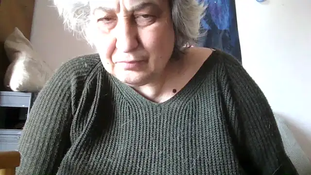 ExquisiteMature webcam